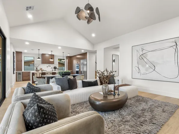 4215 N 42ND Street, Phoenix, AZ 85018