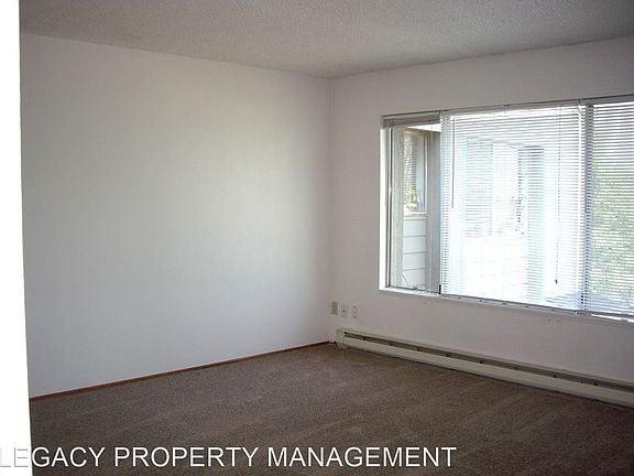 3rd image of 176 Molalla Ave