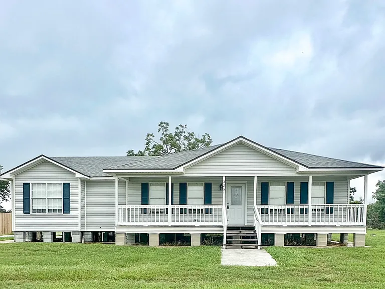 Fallis Rd — Photo 1