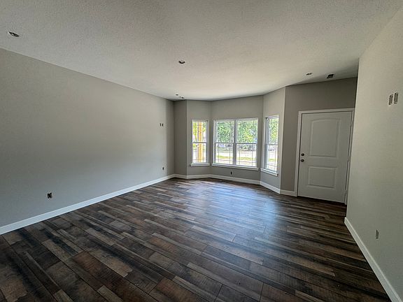 5th image of 217 W Market St