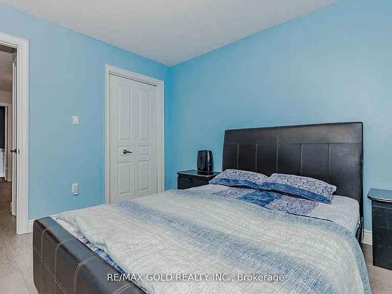 240 Birkinshaw Rd — Photo 37