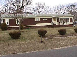 24 Torch Ln, Coventry, RI 02816