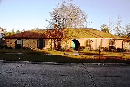 1st image of 211 Tallwood Dr