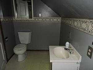 2ND FLOOR BATHROOM AREA