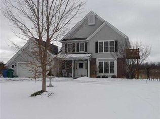 366 Hook Rd, Farmington, NY 14425