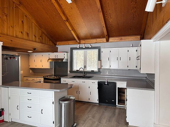 5th image of 103 Hubbard Road