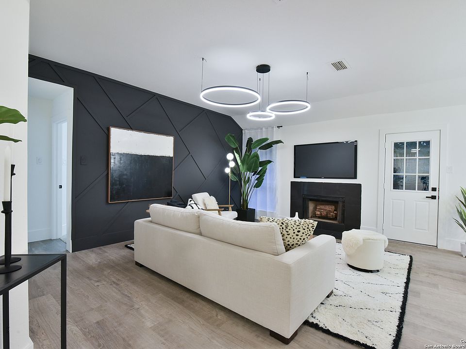 1st image of 12111 STONEY POND