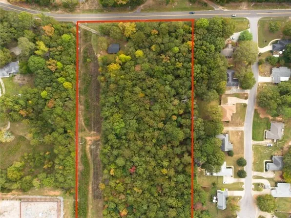 2410 Cunningham Dr, Opelika, AL 36801