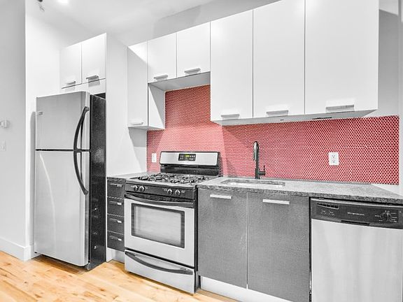 2nd image of 185 S 4th St APT 6B
