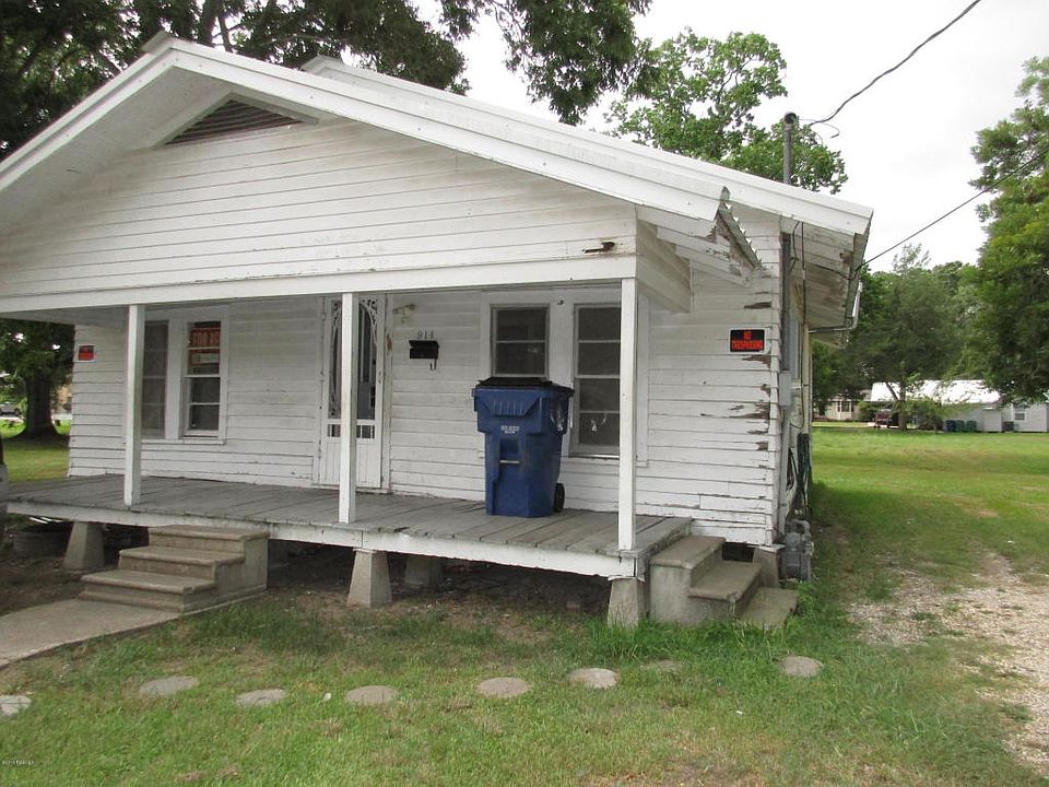 1st image of 914 S Avenue L