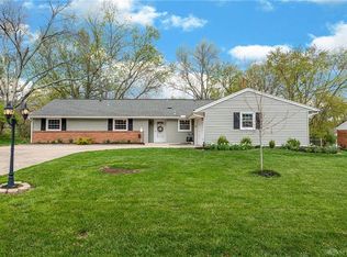 25 Dale Ridge Dr, Dayton, OH 45458