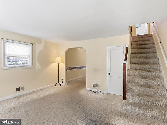 4th image of 5515 Highridge St