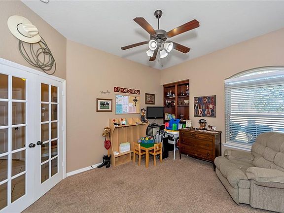 4th image of 805 Big Willow Dr