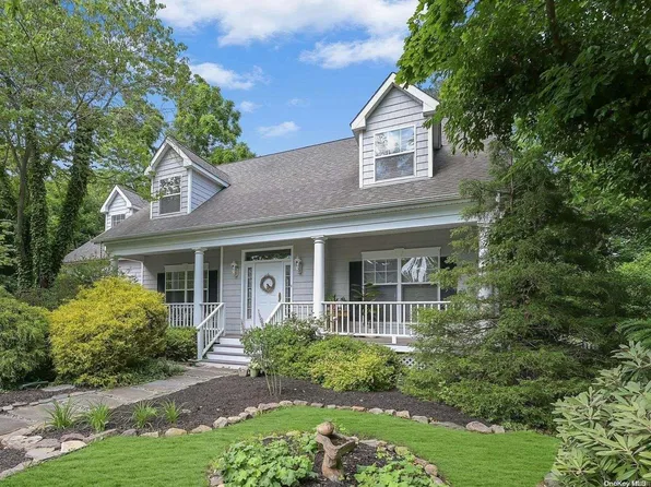 7 Shore Oaks Drive, Stony Brook, NY 11790