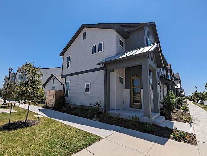 1st image of 4215 Margarita St