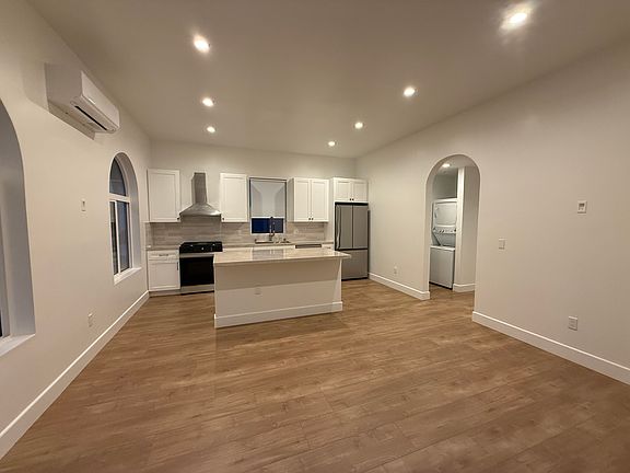 5th image of 1332-1336 S Burnside Ave #1332