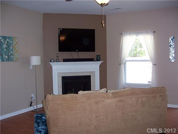 4th image of 1424 Logan Patrick Ct