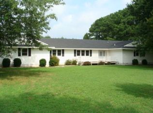 179 Jackson Farm Ln, Deltaville, VA 23043