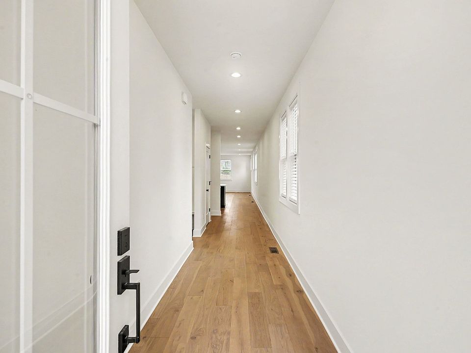 1st image of 5618A Obrien Ave