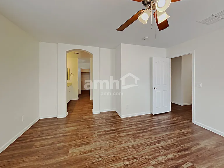 7008 S 38th Ln — Photo 9