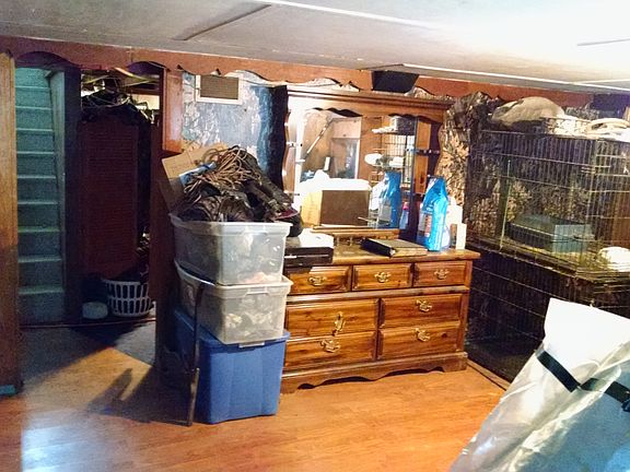 3rd image of 820 Club Dr