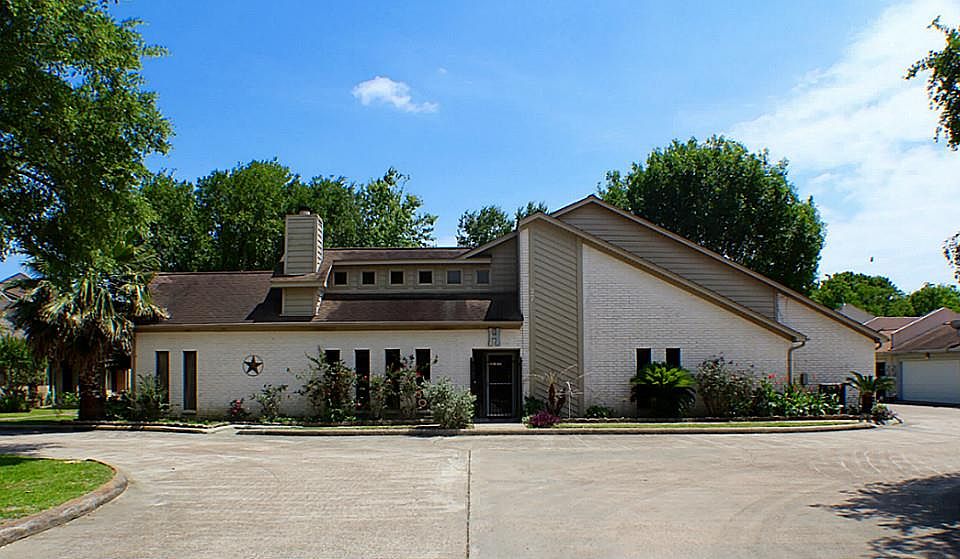 1st image of 27 Wellington Park