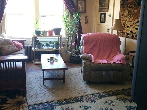 5th image of 715 Pawling Ave