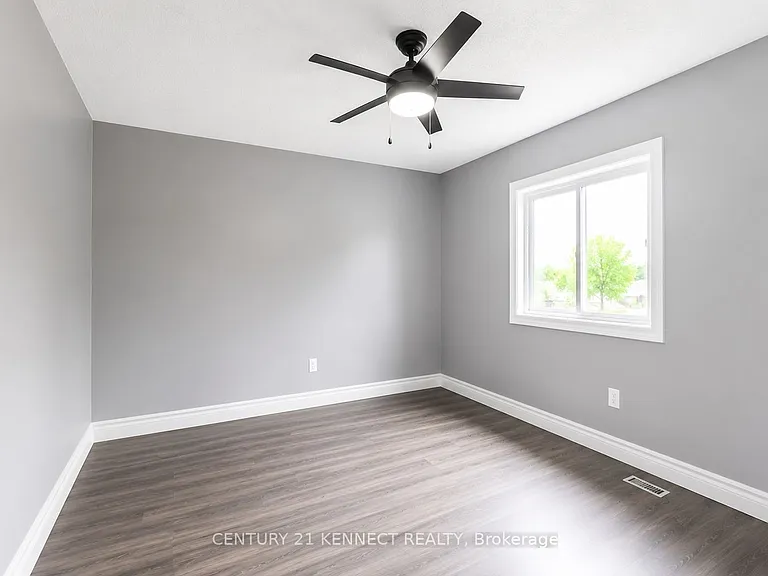 4 Somerset Dr — Photo 10