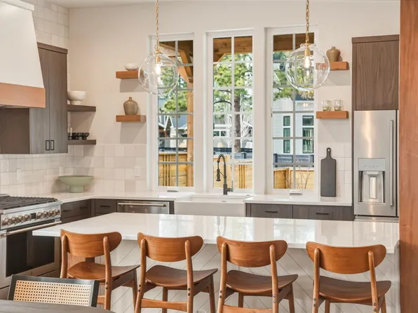 3068 NW Blodgett Way, Bend, OR 97703