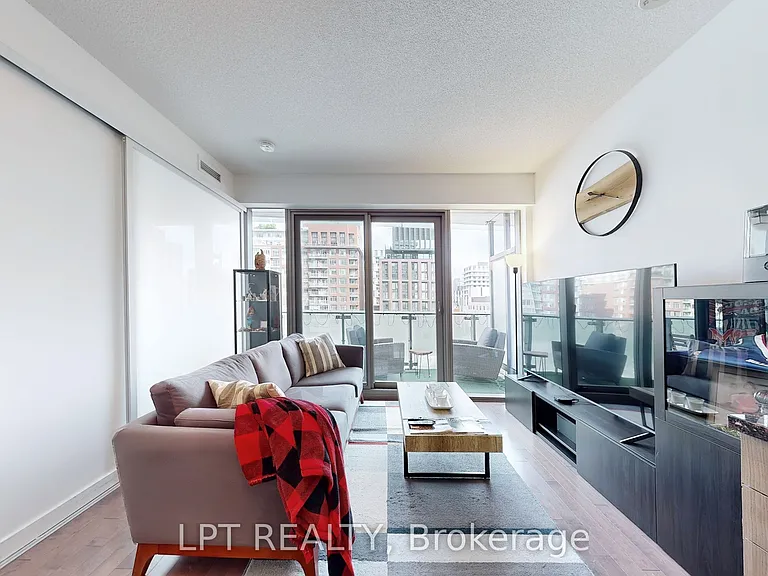 390 Cherry St #503 — Photo 8