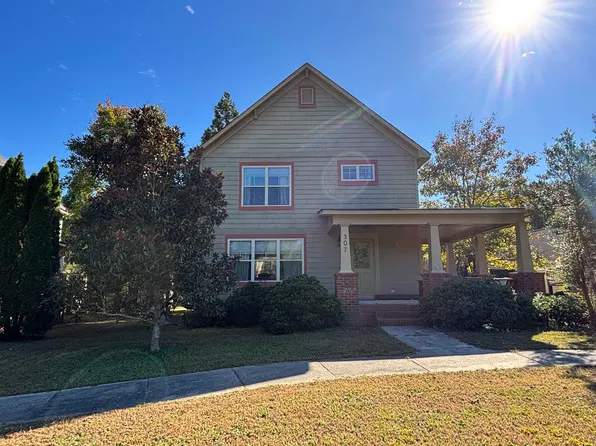 164 Tompkins Aly, Dalton, GA 30721