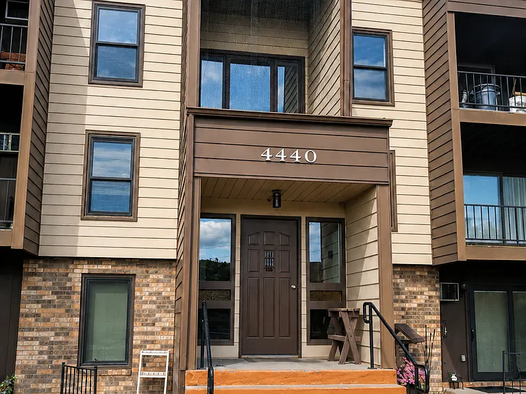4440 S Poplar St #301 — Photo 2
