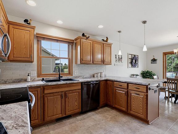 4th image of 1210 Foxglove LANE