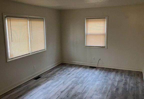 4th image of 2128 Val Vista Ct