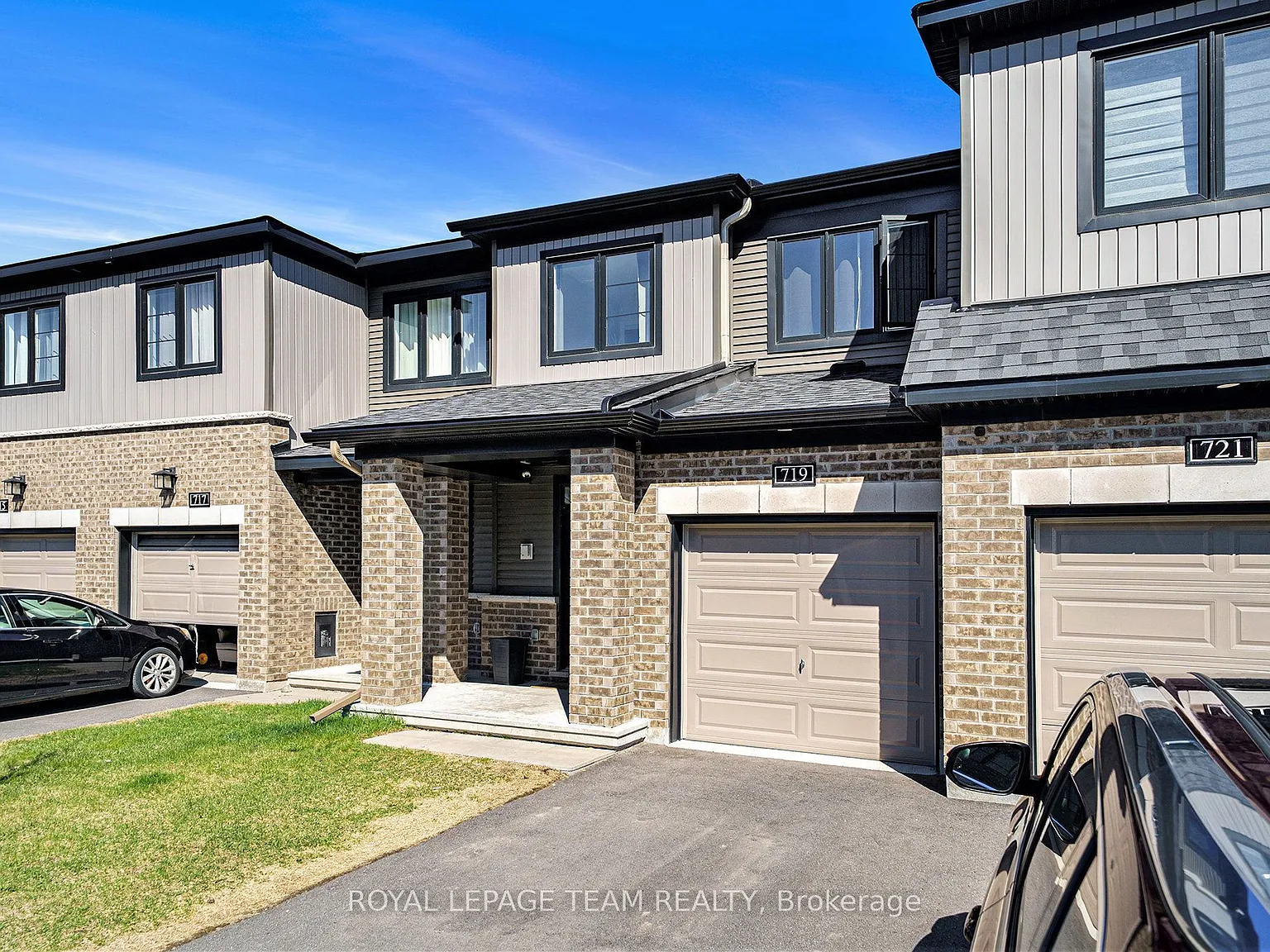 3 bed, $2,700 — Photo 2
