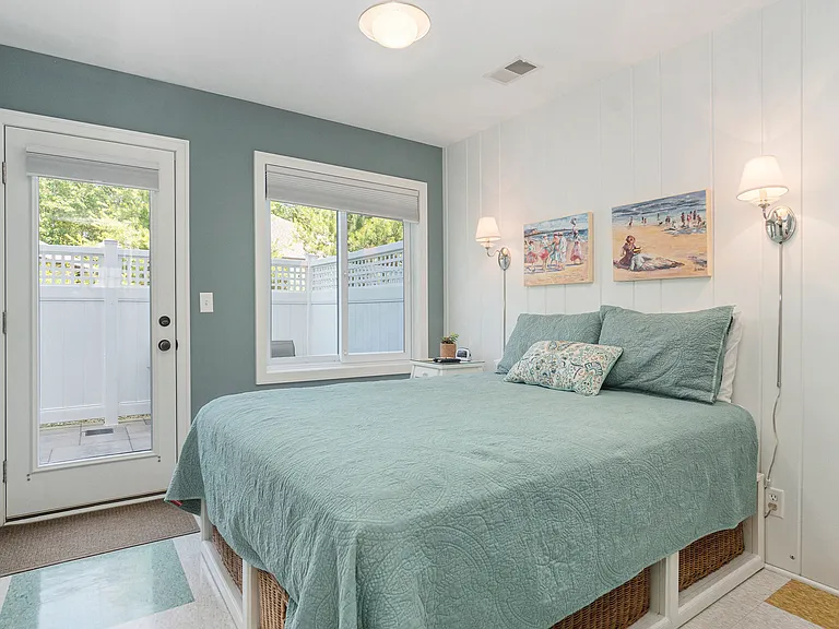 2049 Lake St #2 — Photo 8