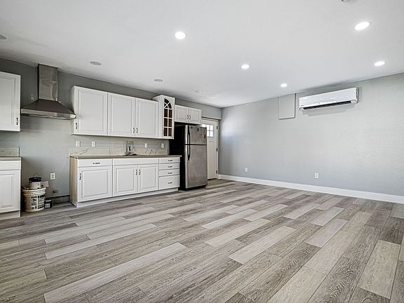 4th image of 83907 Avenida Serena Unit B