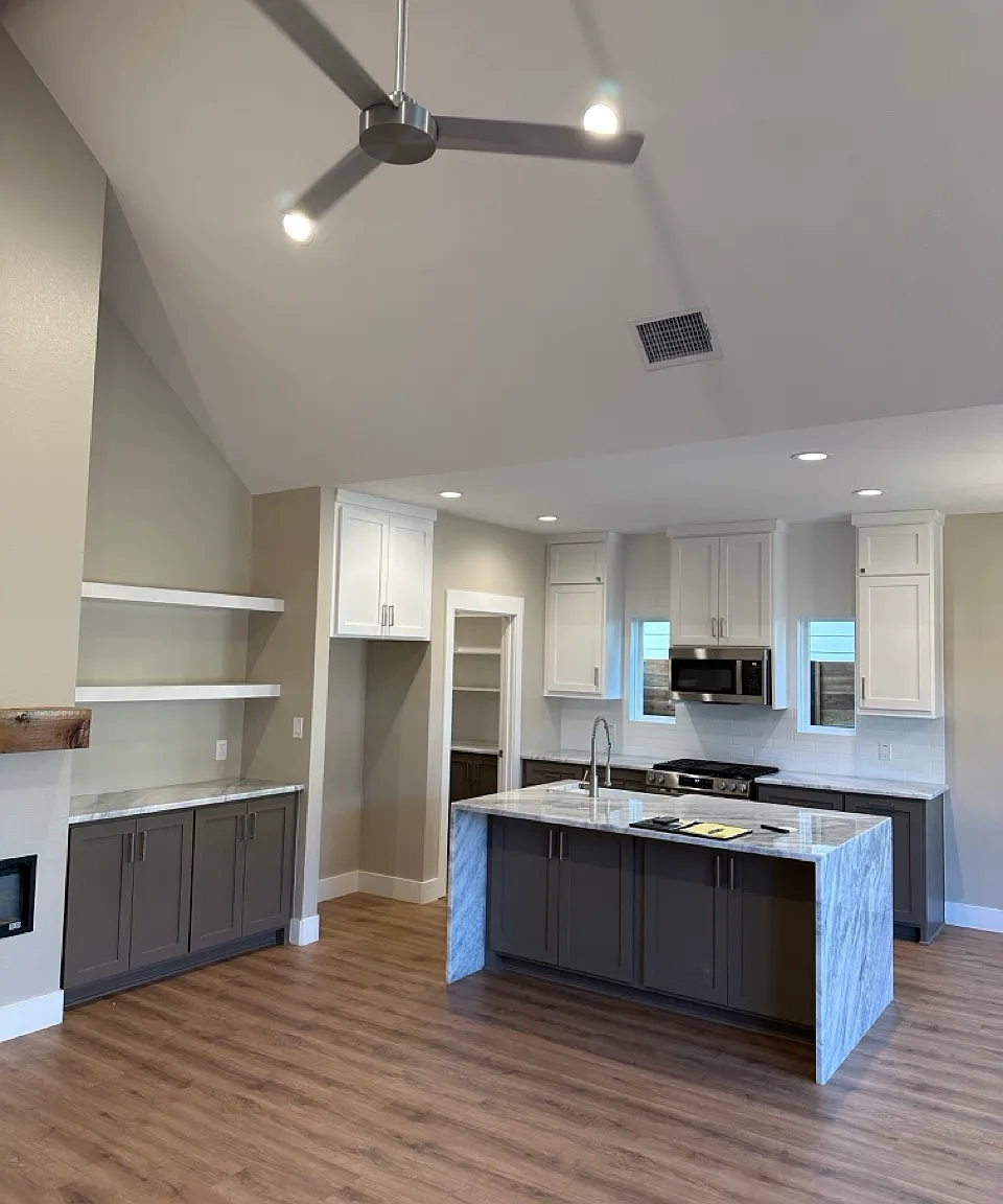 505 Southern Dr — Photo 2