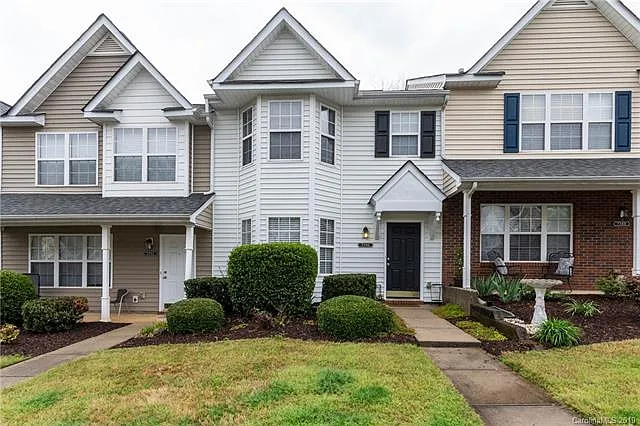 7390 Sun Dance Dr photo 1