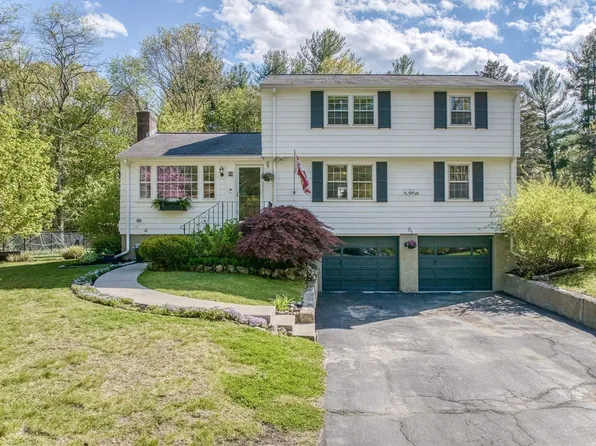 64 Carlisle Rd, Bedford, MA 01730