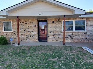 1007 Meyer Dr, Mooreland, OK 73852