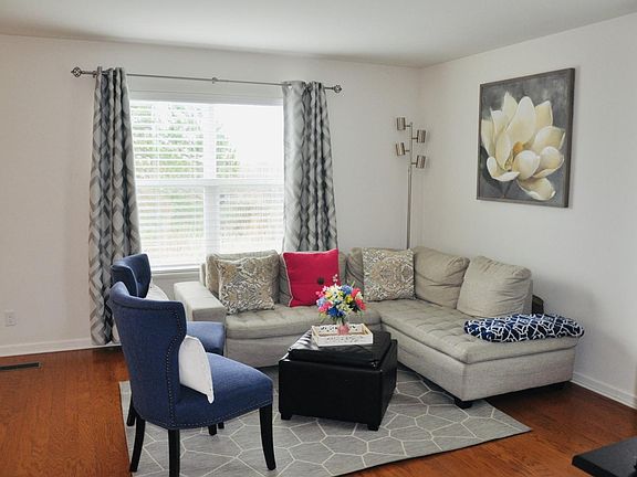 5th image of 1531 Pauline Cir