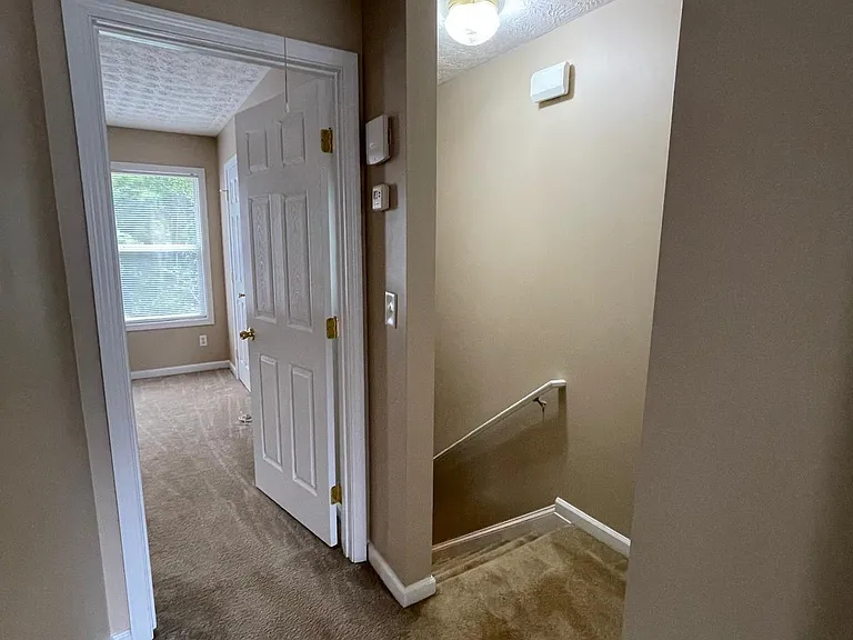 2962 Stonecrest Ln — Photo 2
