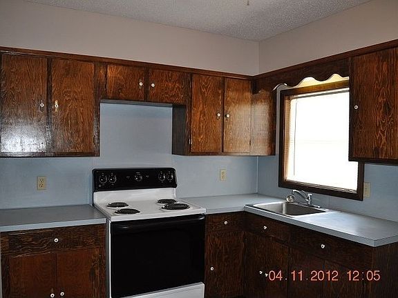 2nd image of 109 W Brimstone St