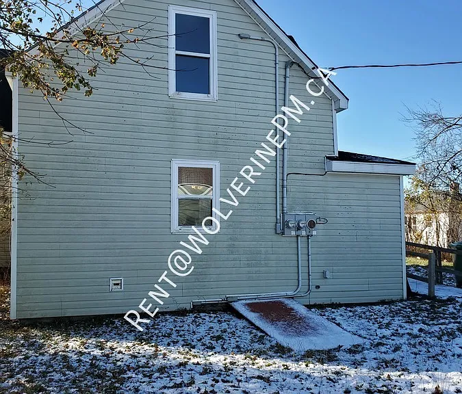 2082 College St #1 — Photo 2