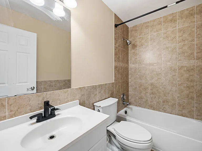 28 Cherry Laurel Dr — Photo 11