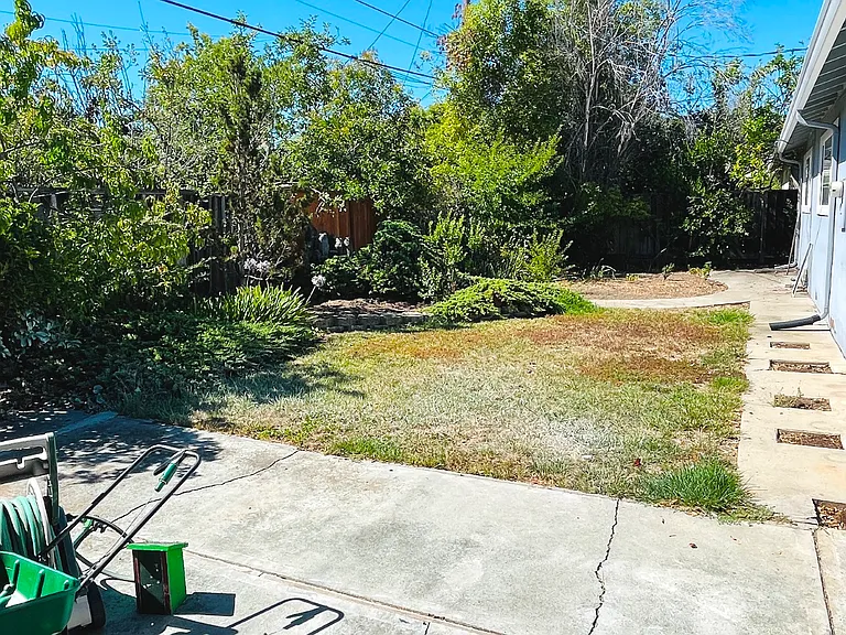 10460 Davison Ave — Photo 18