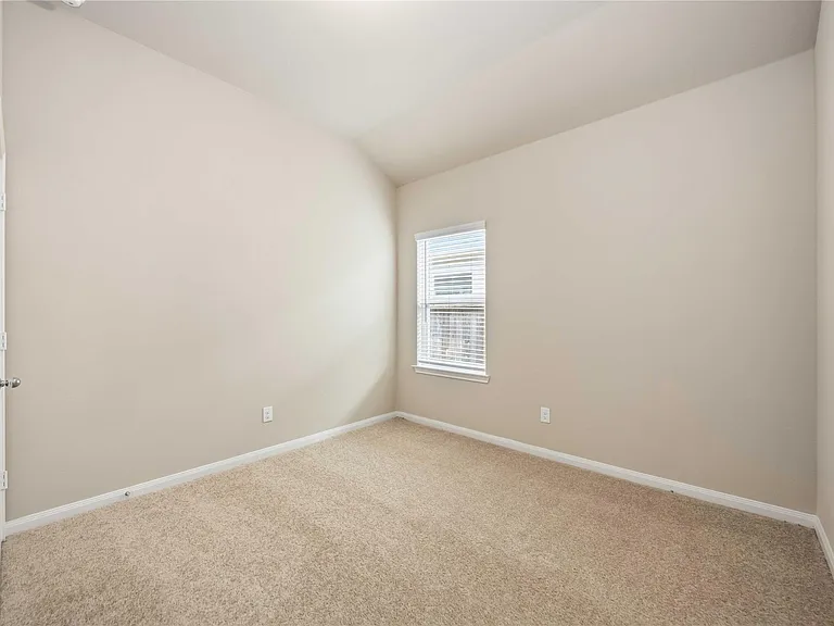3915 Sugardale St — Photo 27