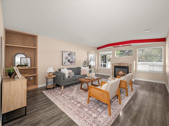 4th image of 1602 N Tschirley Ln