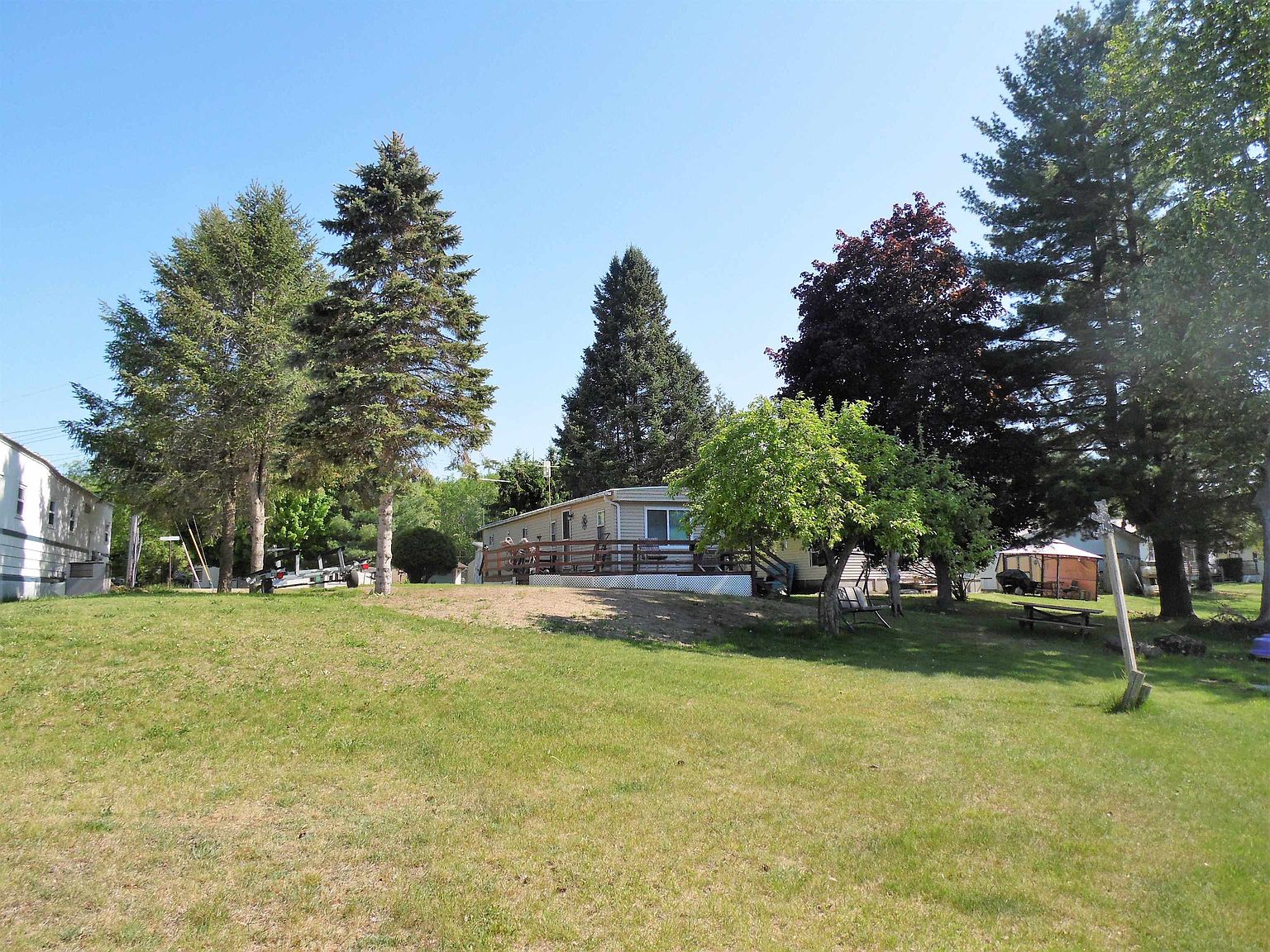 1347 Lakeview, Gladwin, MI 48624 MLS 50111302 Zillow